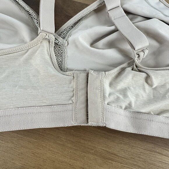 Hanes Womens Wire-Free Comfort Bra 2X Beige Nylon/Spandex Blend With Lace Accent - Picture 7 of 9